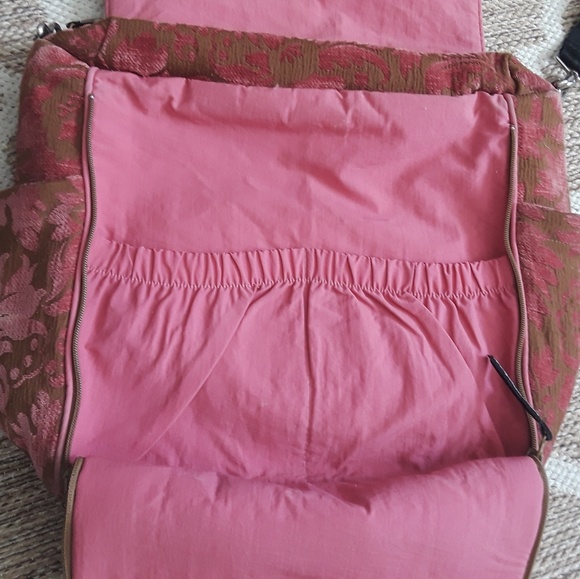 Petunia Pickle Bottom Diaper Bag - Picture 4 of 8